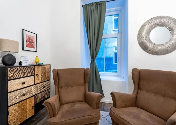 Practical 1Br Flat By Center By Hm