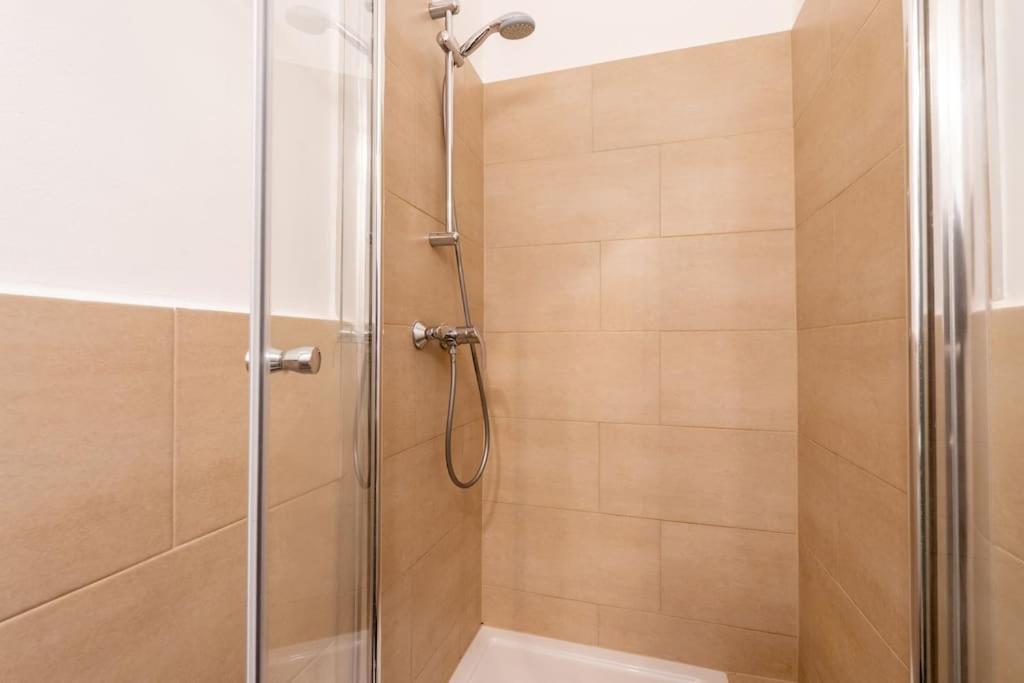 Practical 1br Flat By Center By Hm Appartamento